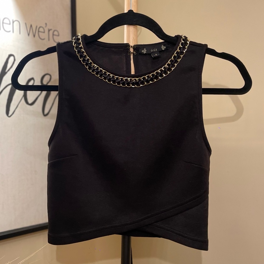 Iris Black Short Top